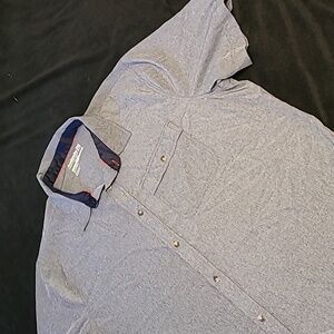 Gray/blue button down short sleeve Avalanche brand